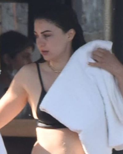Burcu Özberk seksi ifşa fotoğrafı 92492