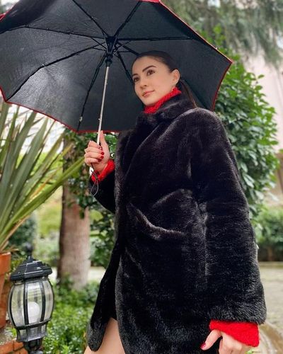 Burcu Özberk seksi ifşa fotoğrafı 92489