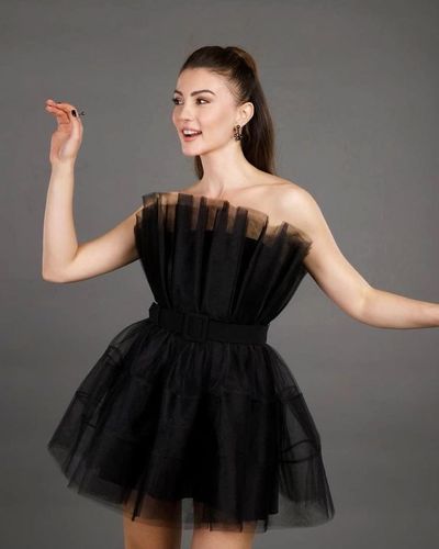 Burcu Özberk seksi ifşa fotoğrafı 92483