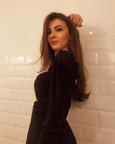 Burcu Özberk seksi ifşa fotoğrafı 92420