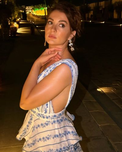 Burcu Özberk seksi ifşa fotoğrafı 1755