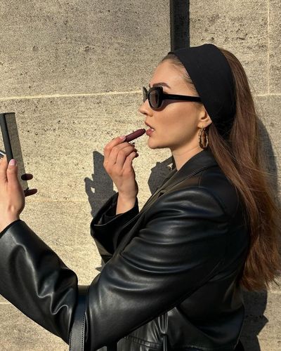 Burcu Özberk seksi ifşa fotoğrafı 1757