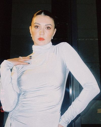 Burcu Özberk seksi ifşa fotoğrafı 1762
