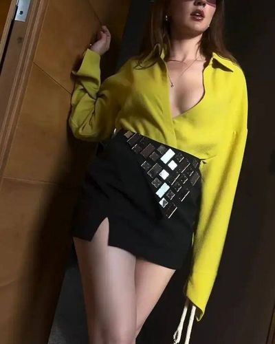 Burcu Özberk seksi ifşa fotoğrafı 1789