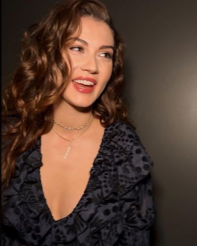 Burcu Özberk seksi ifşa fotoğrafı 1821