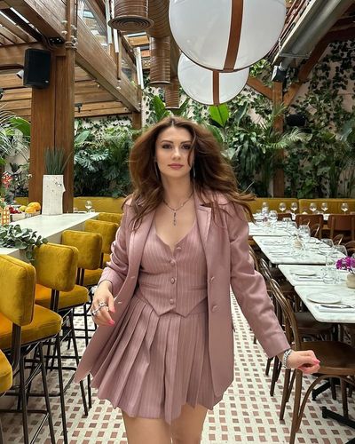 Burcu Özberk seksi ifşa fotoğrafı 1828