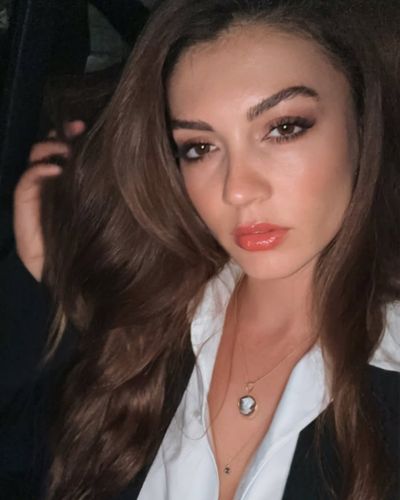 Burcu Özberk seksi ifşa fotoğrafı 1844