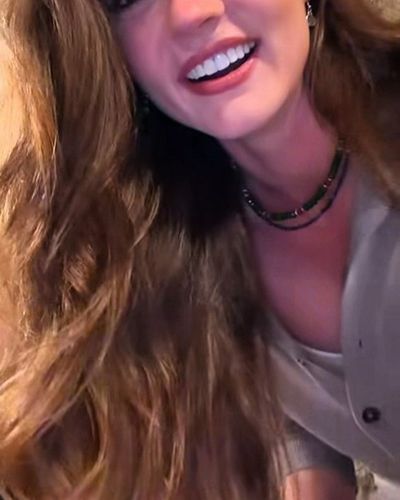 Burcu Özberk seksi ifşa fotoğrafı 2031