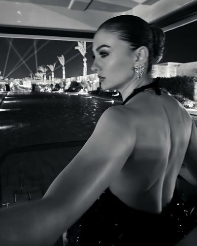 Burcu Özberk seksi ifşa fotoğrafı 2037