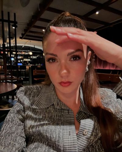 Burcu Özberk seksi ifşa fotoğrafı 2038