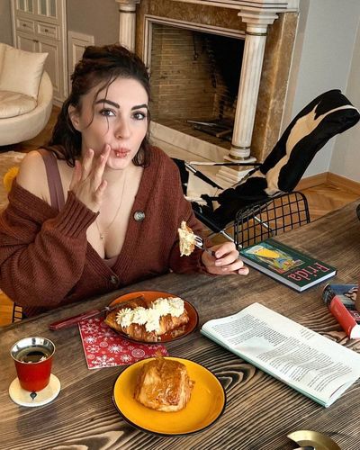 Burcu Özberk seksi ifşa fotoğrafı 93765