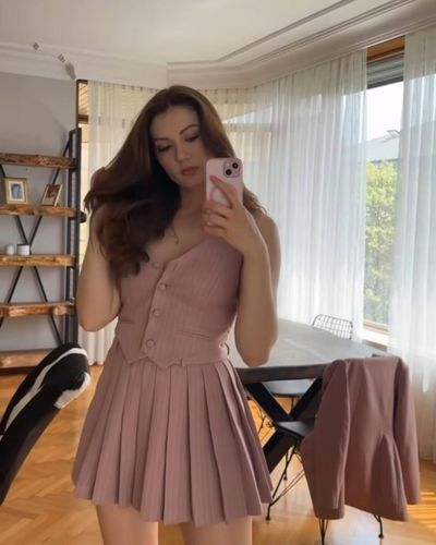 Burcu Özberk seksi ifşa fotoğrafı 93617