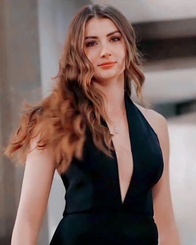 Burcu Özberk seksi ifşa fotoğrafı 93608