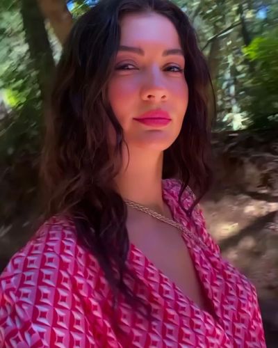 Burcu Özberk seksi ifşa fotoğrafı 93589