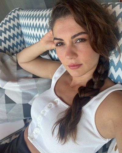 Burcu Özberk seksi ifşa fotoğrafı 93576