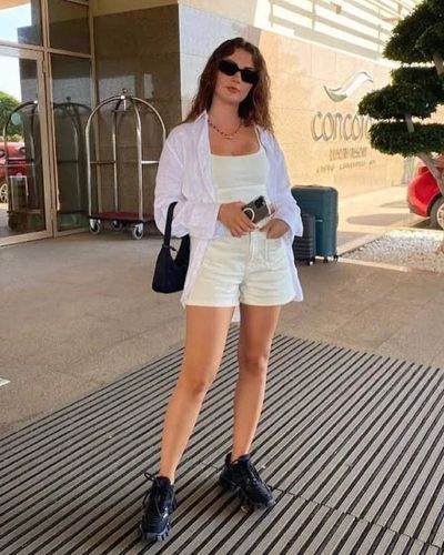 Burcu Özberk seksi ifşa fotoğrafı 93504