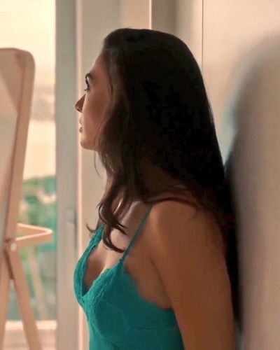 Burcu Özberk seksi ifşa fotoğrafı 93501