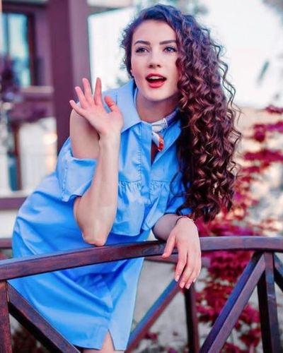Burcu Özberk seksi ifşa fotoğrafı 93440