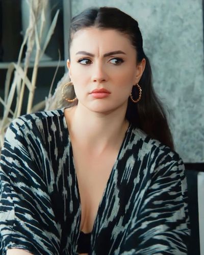 Burcu Özberk seksi ifşa fotoğrafı 93432