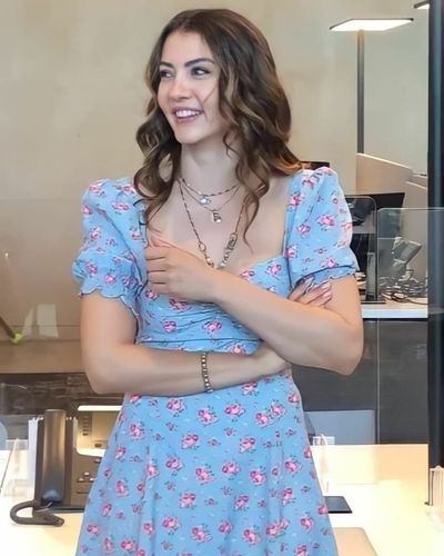 Burcu Özberk seksi ifşa fotoğrafı 93416
