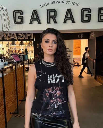 Burcu Özberk seksi ifşa fotoğrafı 93413