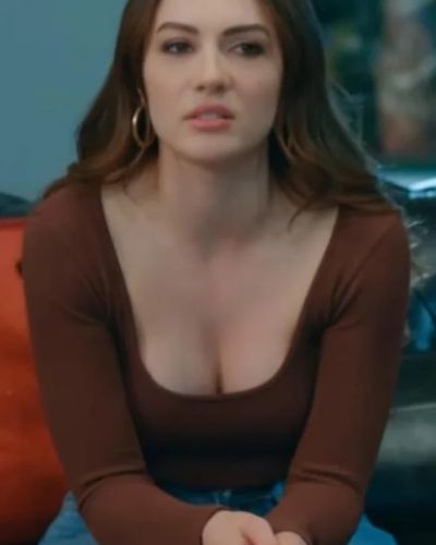 Burcu Özberk seksi ifşa fotoğrafı 93366
