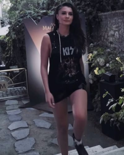 Burcu Özberk seksi ifşa fotoğrafı 93364