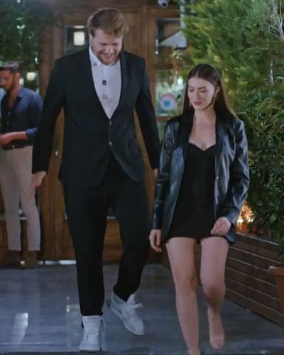 Burcu Özberk seksi ifşa fotoğrafı 93362