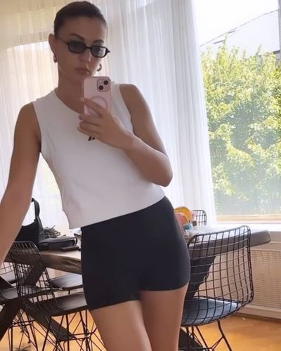 Burcu Özberk seksi ifşa fotoğrafı 93334