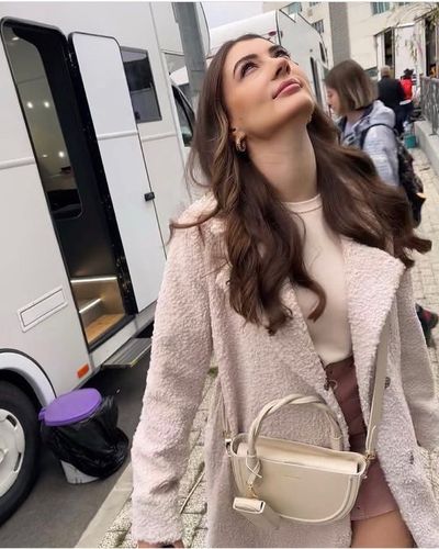 Burcu Özberk seksi ifşa fotoğrafı 93298