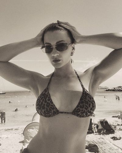 Burcu Özberk seksi ifşa fotoğrafı 93267