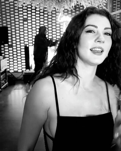 Burcu Özberk seksi ifşa fotoğrafı 93254