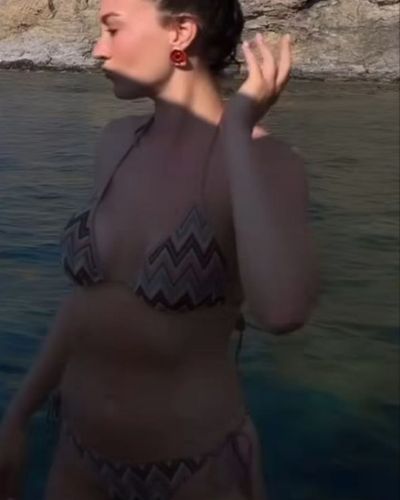 Burcu Özberk seksi ifşa fotoğrafı 93233