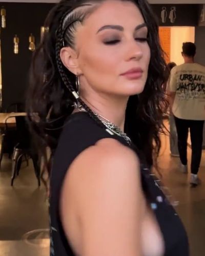 Burcu Özberk seksi ifşa fotoğrafı 93214