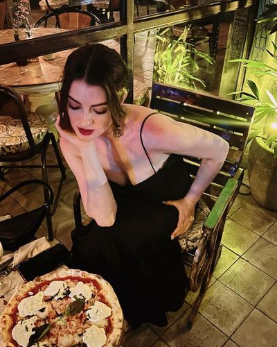 Burcu Özberk seksi ifşa fotoğrafı 93190