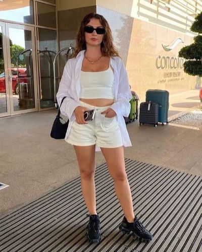 Burcu Özberk seksi ifşa fotoğrafı 93185