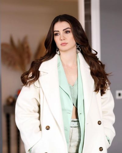 Burcu Özberk seksi ifşa fotoğrafı 93066