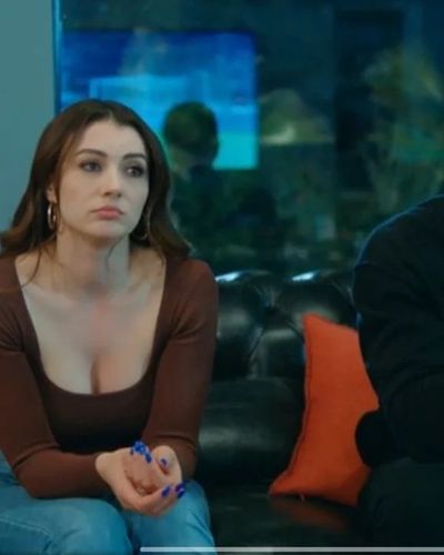 Burcu Özberk seksi ifşa fotoğrafı 93017
