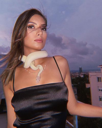 Buse İskenderoğlu seksi ifşa fotoğrafı 32