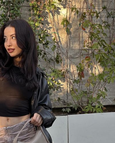 Buse Korkmaz seksi ifşa fotoğrafı 17