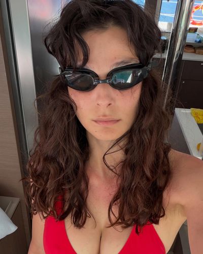 Büşra Develi seksi ifşa fotoğrafı 307