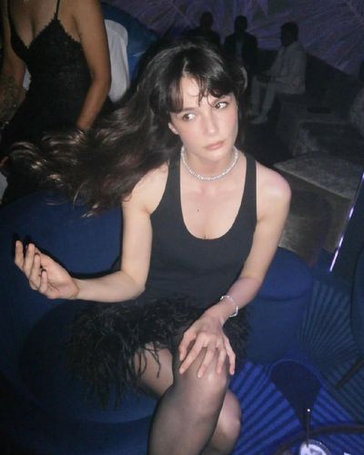 Büşra Develi seksi ifşa fotoğrafı 308
