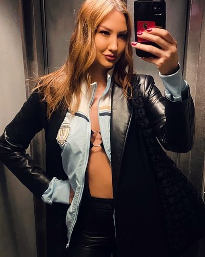 Çağıl Özge Özkul seksi ifşa fotoğrafı 2