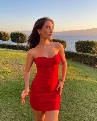 Çağla Şimşek seksi ifşa fotoğrafı 1