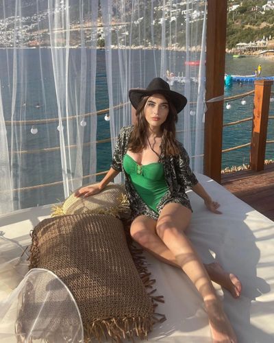 Çağla Şimşek seksi ifşa fotoğrafı 241