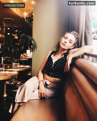 Cansu Gultekin Sexy Photo Collection