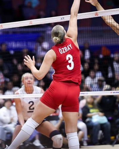 Cansu Özbay seksi ifşa fotoğrafı 17