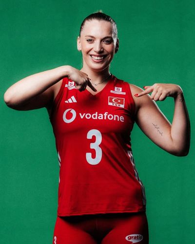Cansu Özbay seksi ifşa fotoğrafı 20