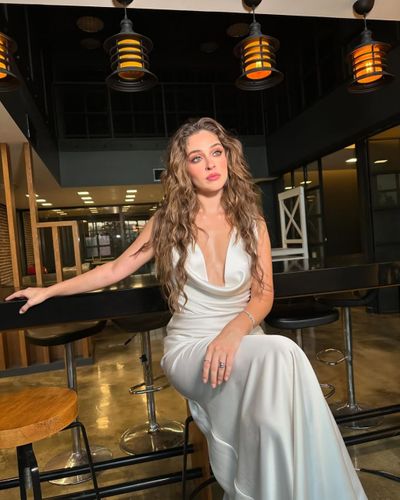 Cemre Baysel seksi ifşa fotoğrafı 106