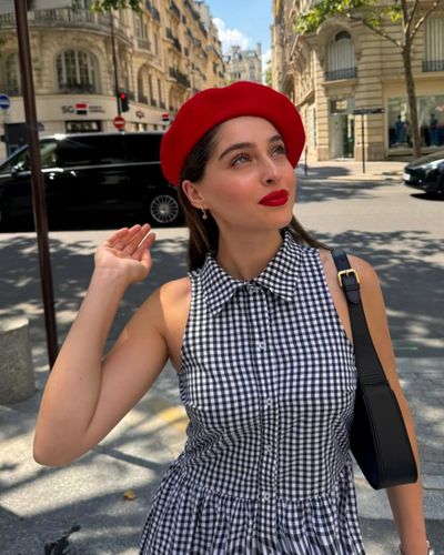 Cemre Baysel seksi ifşa fotoğrafı 116